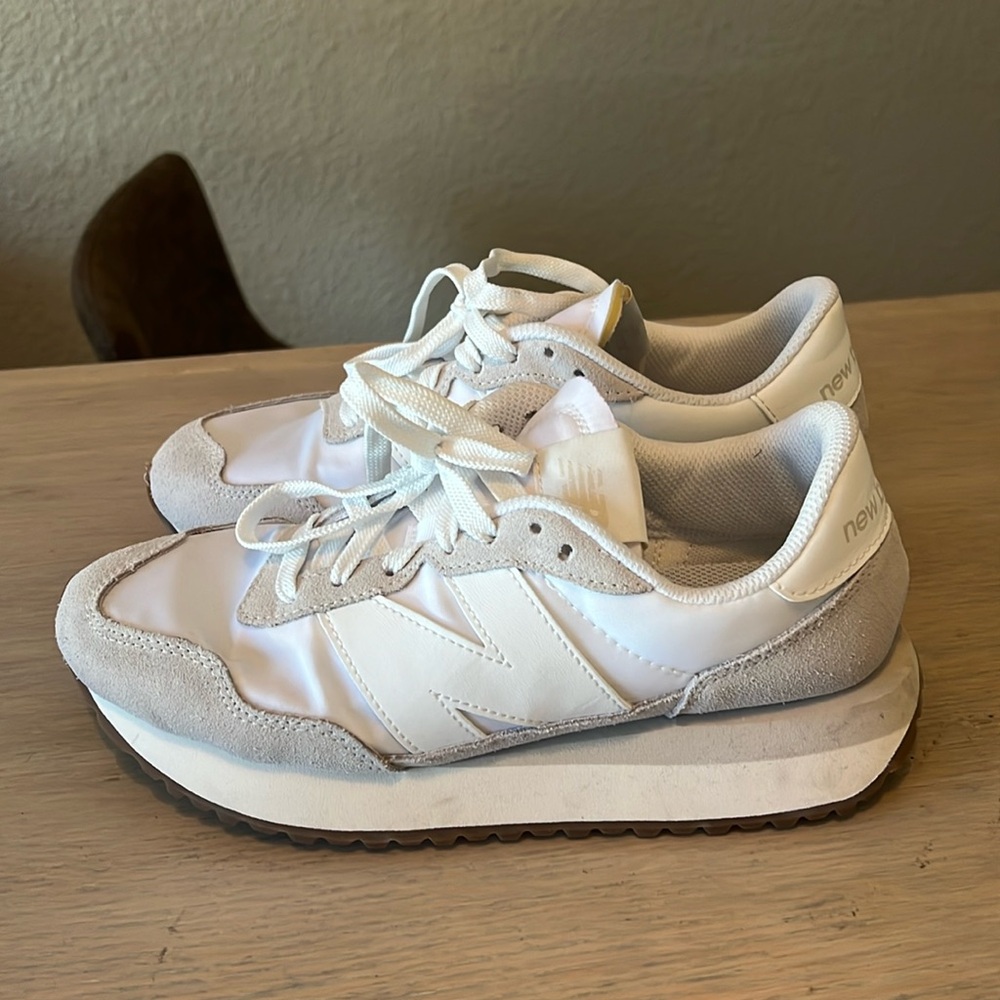 New balance woman’s shoes